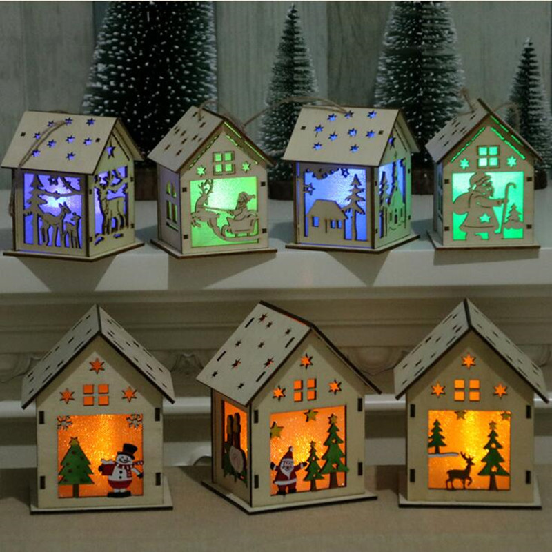 Maison en bois avec des lumières led pour l'artisanat de Noël en gros